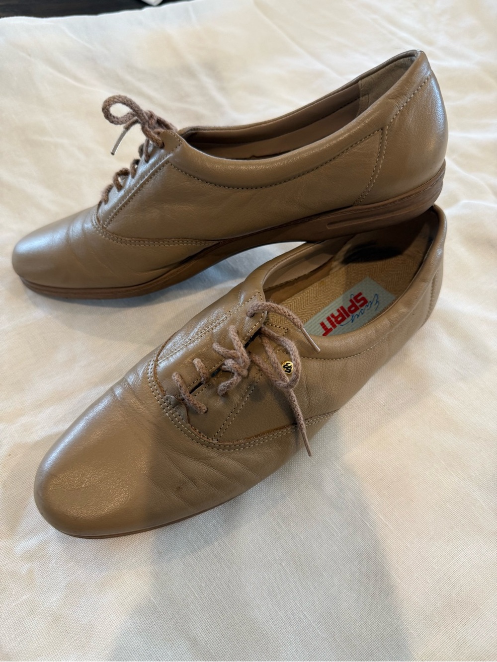 Easy Spirit Women's Taupe Lace-Up Flats - Picture 2 of 5